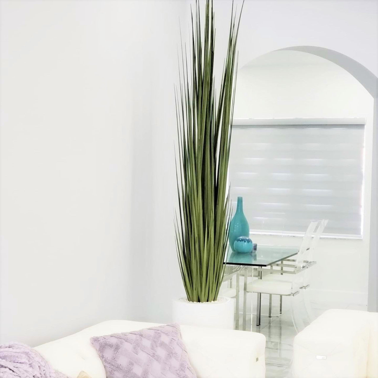 Large Dax Vase with Rush Grass