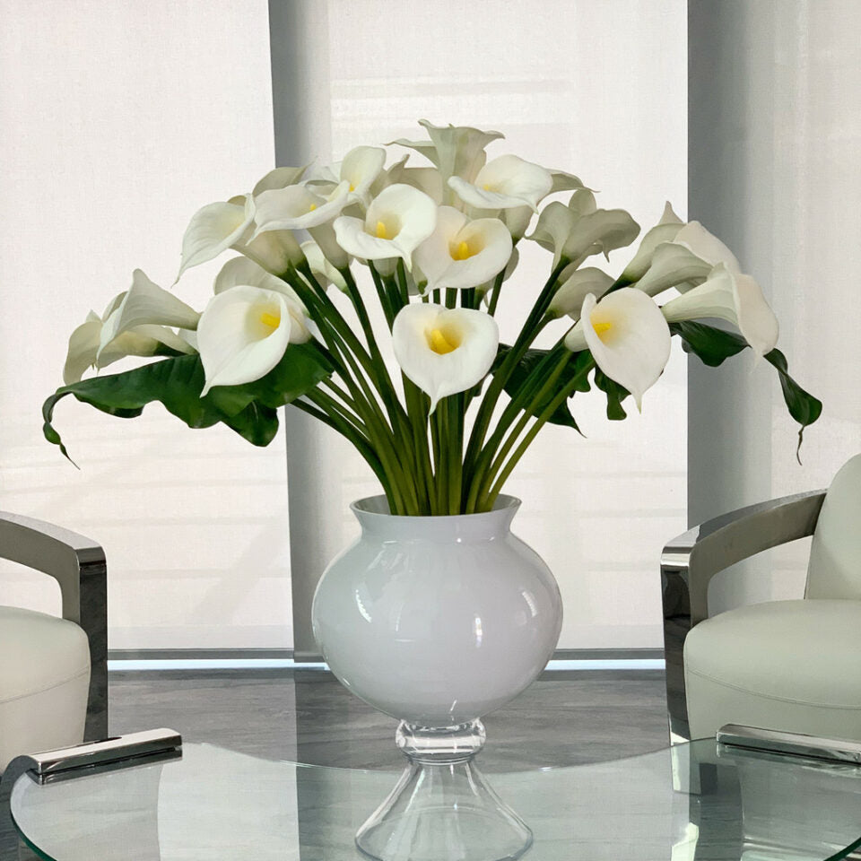 Elegant Vase with Multiple White Calla Lilies